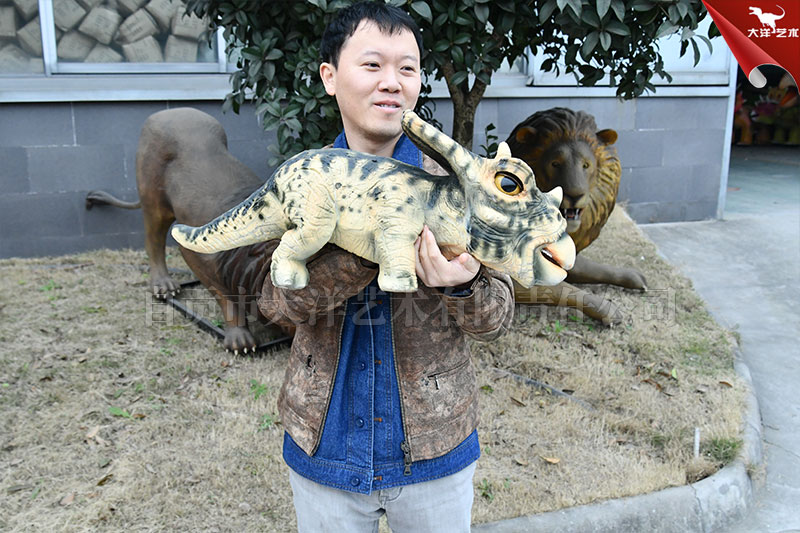 恐龍手偶，仿真手偶恐龍